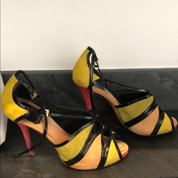 Size36.5 - Picture 2 of 4